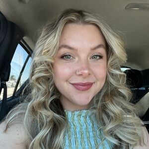 Meet your Posher, Jade